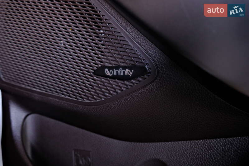 Позашляховик / Кросовер Hyundai Santa FE 2016 в Одесі