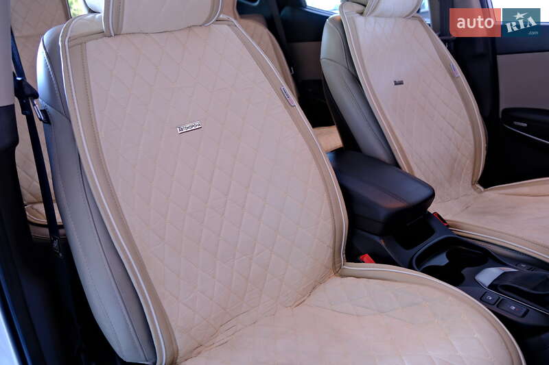 Позашляховик / Кросовер Hyundai Santa FE 2016 в Одесі