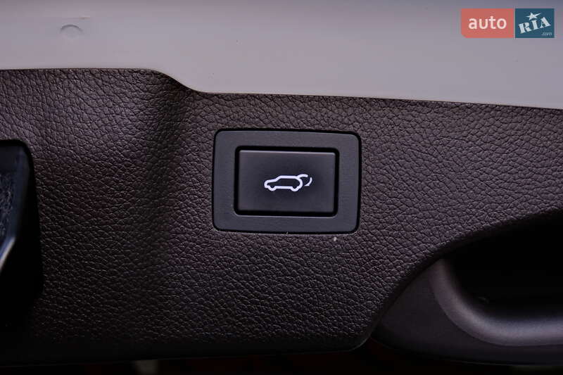 Позашляховик / Кросовер Hyundai Santa FE 2016 в Одесі