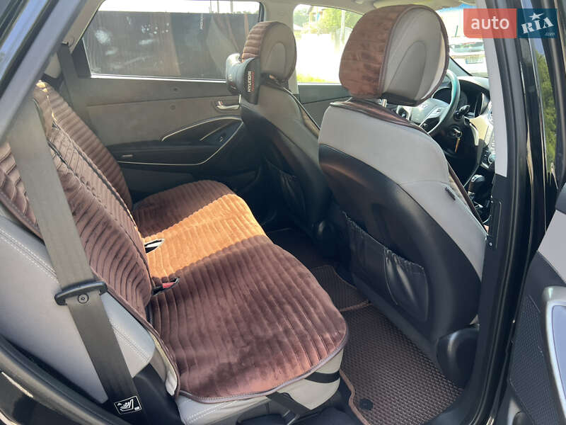 Позашляховик / Кросовер Hyundai Santa FE 2016 в Львові