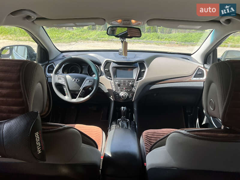Позашляховик / Кросовер Hyundai Santa FE 2016 в Львові