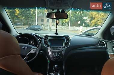Внедорожник / Кроссовер Hyundai Santa FE 2016 в 