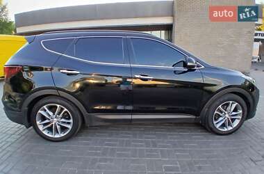 Внедорожник / Кроссовер Hyundai Santa FE 2016 в 