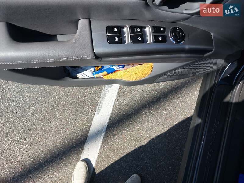 Позашляховик / Кросовер Hyundai Santa FE 2012 в Києві