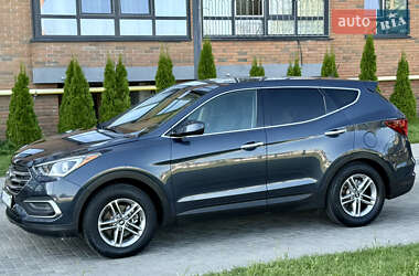 Внедорожник / Кроссовер Hyundai Santa FE 2017 в 