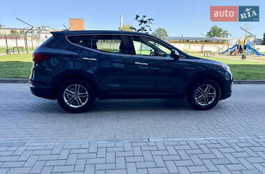 Внедорожник / Кроссовер Hyundai Santa FE 2017 в 