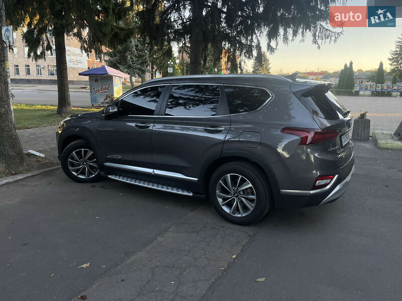 Позашляховик / Кросовер Hyundai Santa FE 2019 в Умані