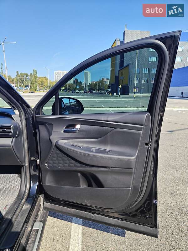 Внедорожник / Кроссовер Hyundai Santa FE 2023 в Киеве