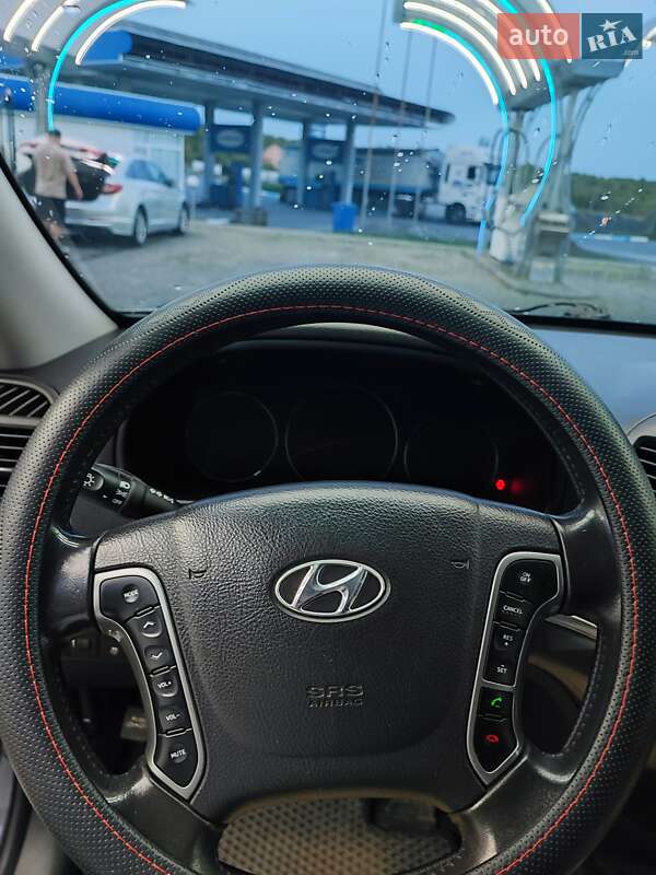 Внедорожник / Кроссовер Hyundai Santa FE 2010 в Хмельницком