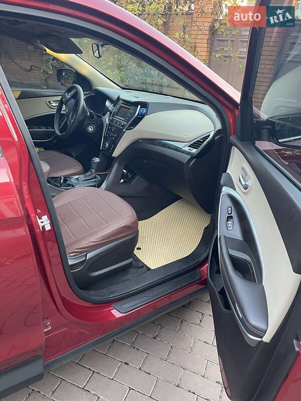 Позашляховик / Кросовер Hyundai Santa FE 2016 в Києві