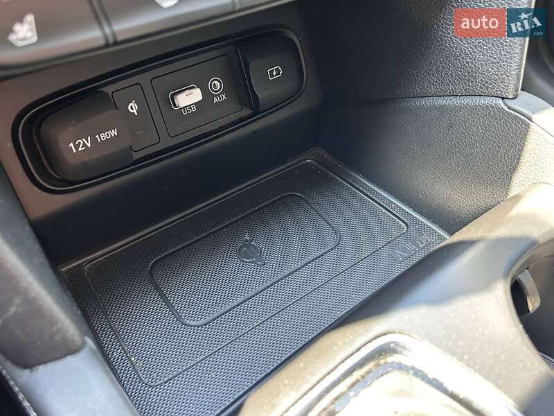 Внедорожник / Кроссовер Hyundai Santa FE 2020 в Одессе