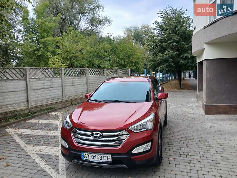 Внедорожник / Кроссовер Hyundai Santa FE 2015 в Ивано-Франковске