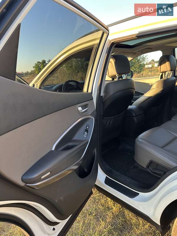Внедорожник / Кроссовер Hyundai Santa FE 2013 в Киеве