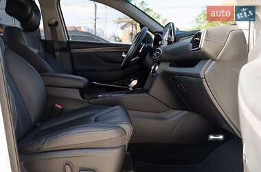 Внедорожник / Кроссовер Hyundai Santa FE 2019 в 