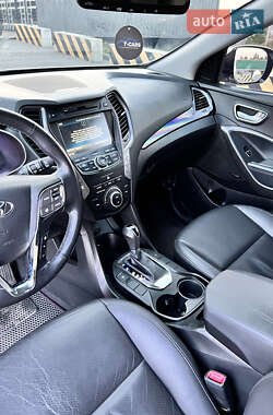Внедорожник / Кроссовер Hyundai Santa FE 2013 в 