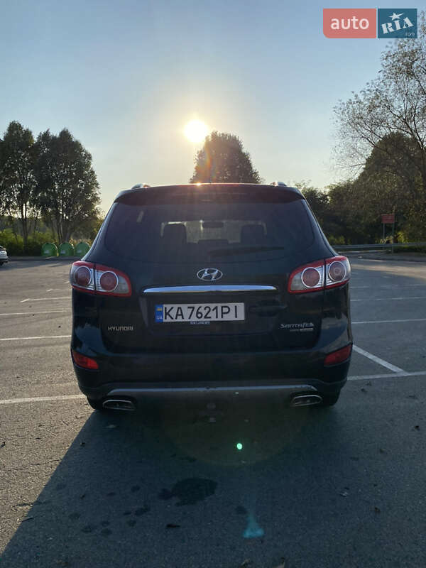 Позашляховик / Кросовер Hyundai Santa FE 2011 в Бучі