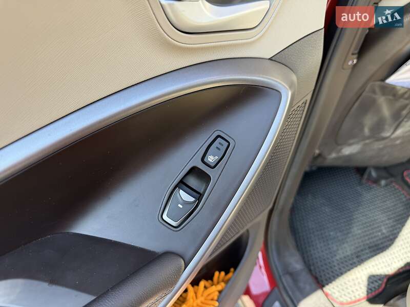 Позашляховик / Кросовер Hyundai Santa FE 2014 в Одесі