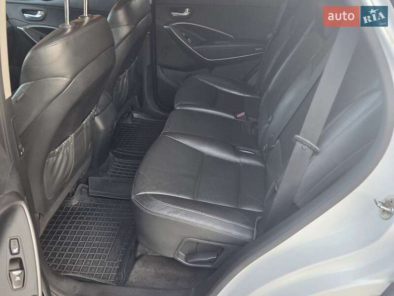 Позашляховик / Кросовер Hyundai Santa FE 2017 в Ставищі