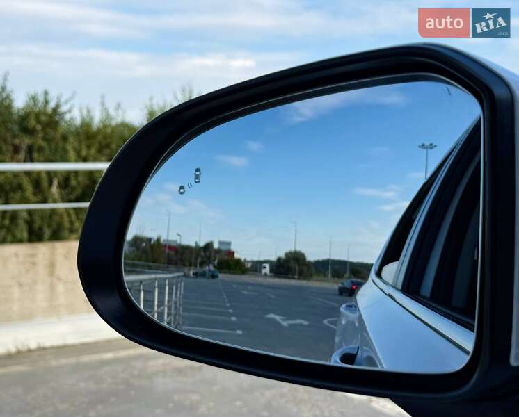 Позашляховик / Кросовер Hyundai Santa FE 2020 в Києві