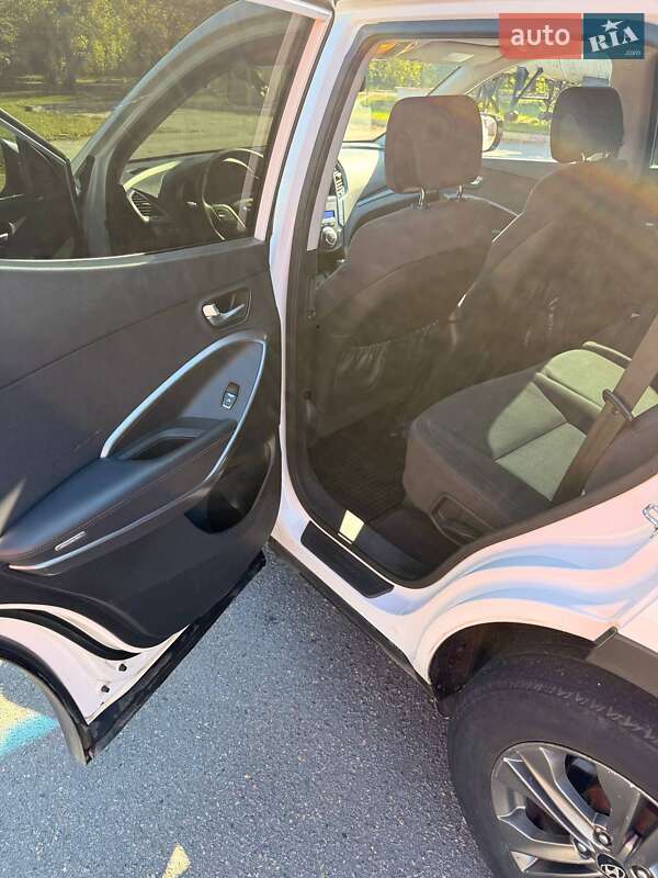 Позашляховик / Кросовер Hyundai Santa FE 2013 в Харкові