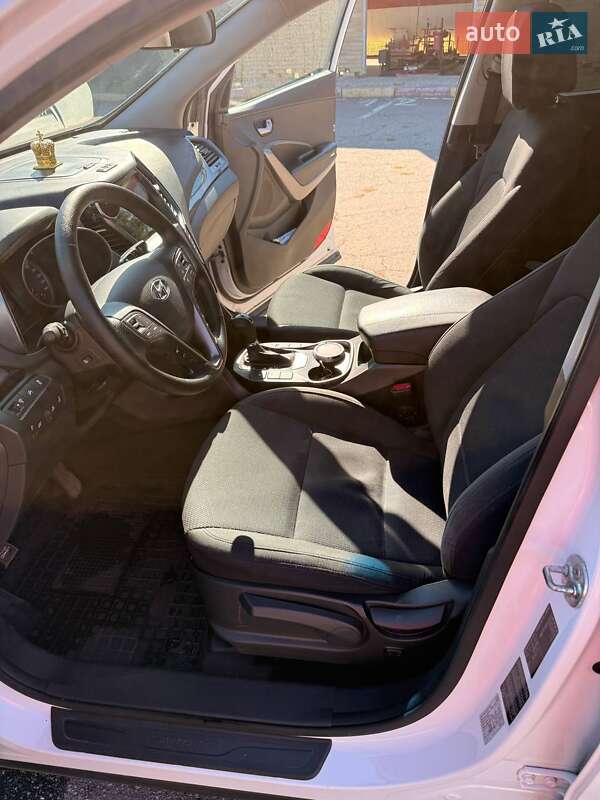 Позашляховик / Кросовер Hyundai Santa FE 2013 в Харкові