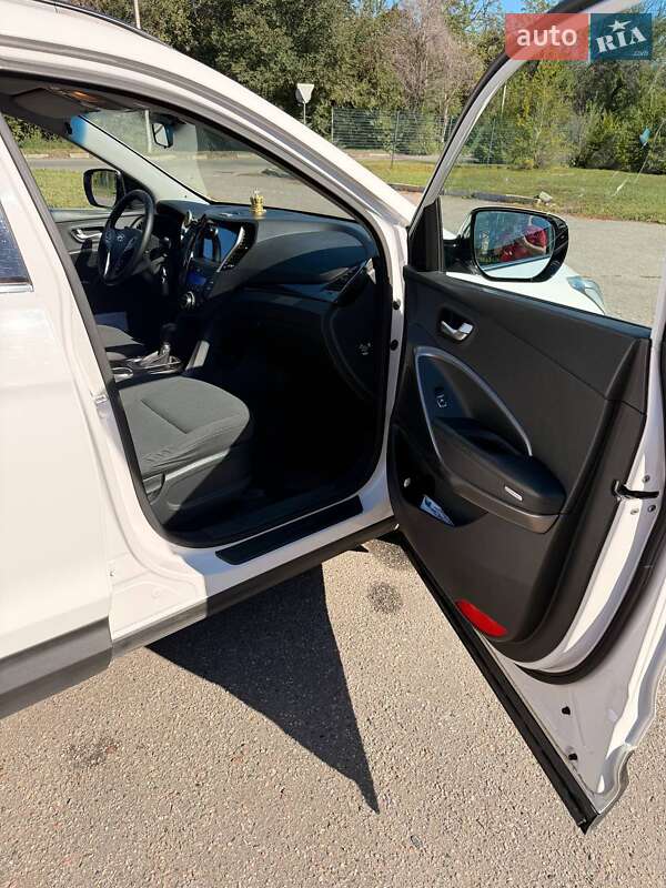 Позашляховик / Кросовер Hyundai Santa FE 2013 в Харкові