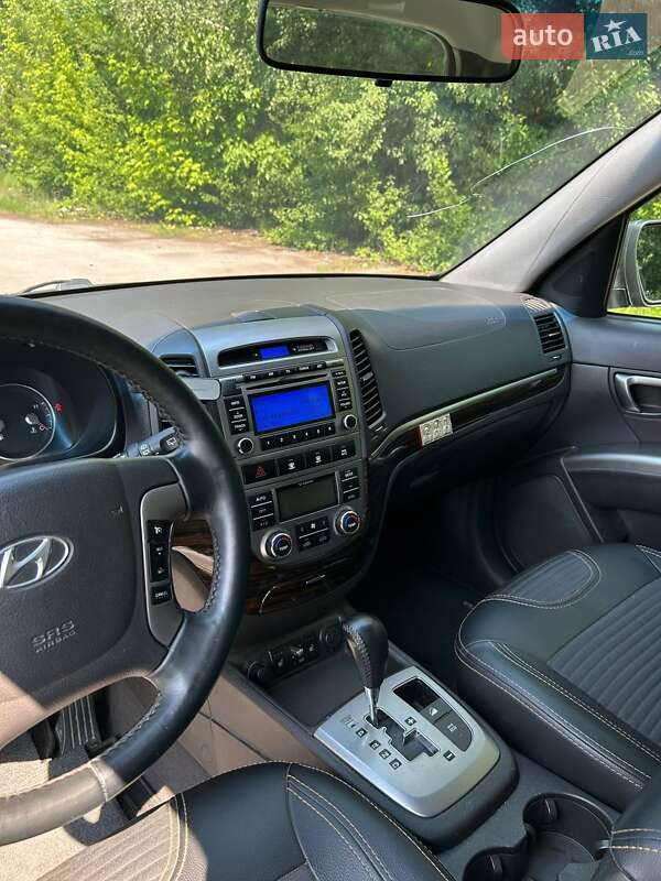 Позашляховик / Кросовер Hyundai Santa FE 2012 в Звягелі