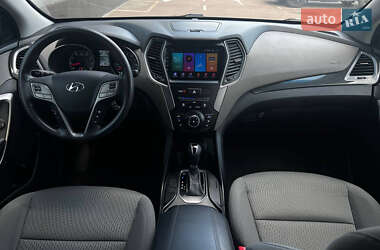 Внедорожник / Кроссовер Hyundai Santa FE 2015 в 