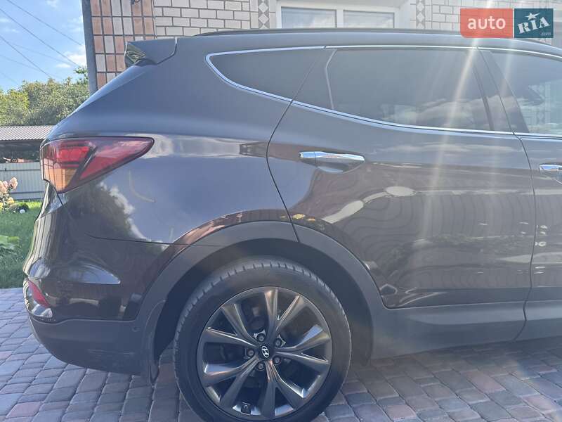 Позашляховик / Кросовер Hyundai Santa FE 2016 в Шепетівці
