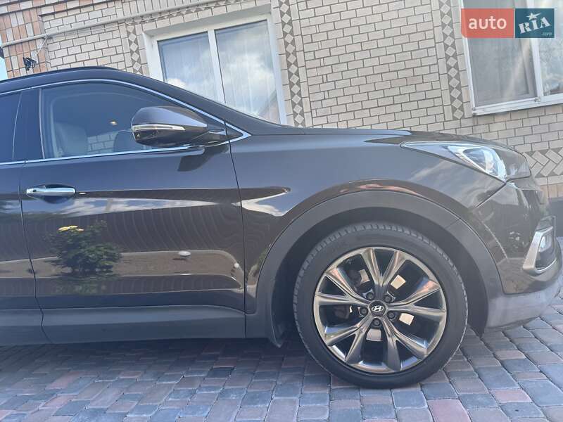 Позашляховик / Кросовер Hyundai Santa FE 2016 в Шепетівці