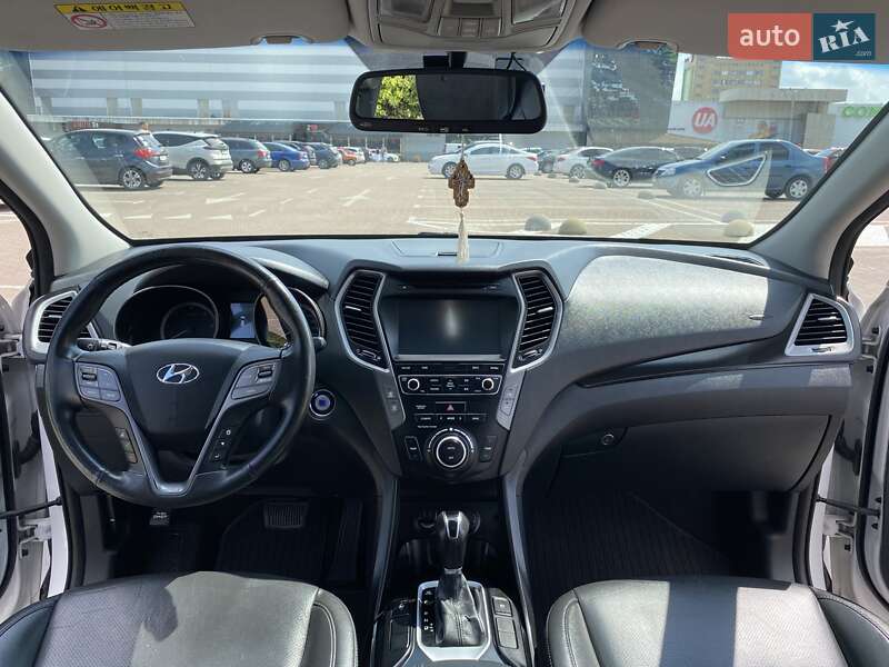 Позашляховик / Кросовер Hyundai Santa FE 2016 в Житомирі
