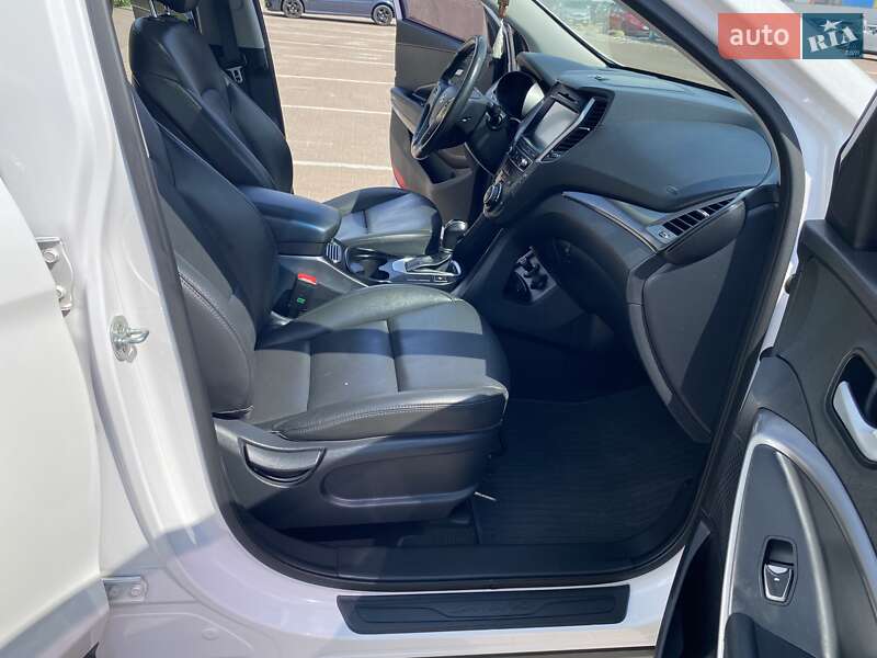 Позашляховик / Кросовер Hyundai Santa FE 2016 в Житомирі