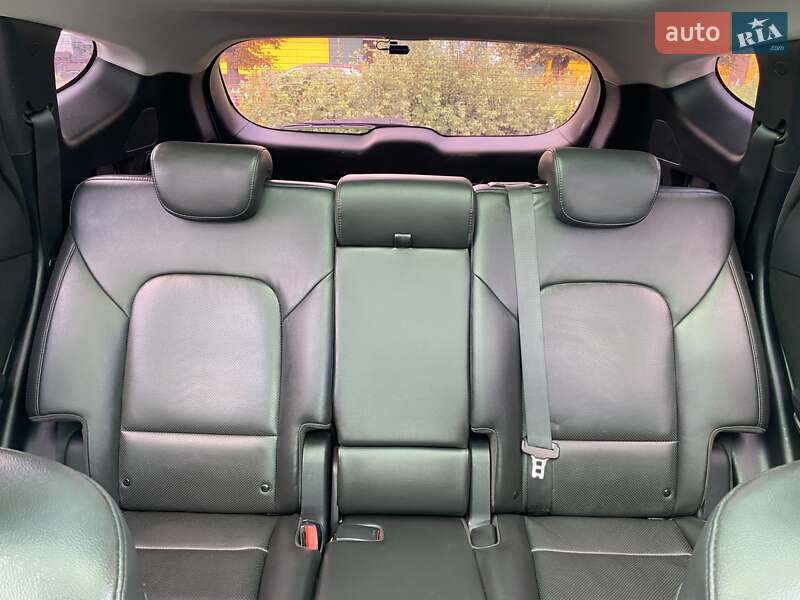 Позашляховик / Кросовер Hyundai Santa FE 2016 в Житомирі