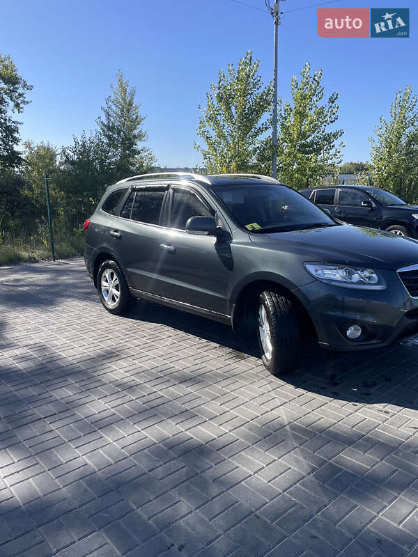 Внедорожник / Кроссовер Hyundai Santa FE 2011 в Днепре