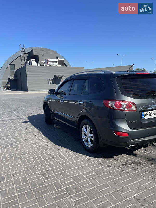 Внедорожник / Кроссовер Hyundai Santa FE 2011 в Днепре