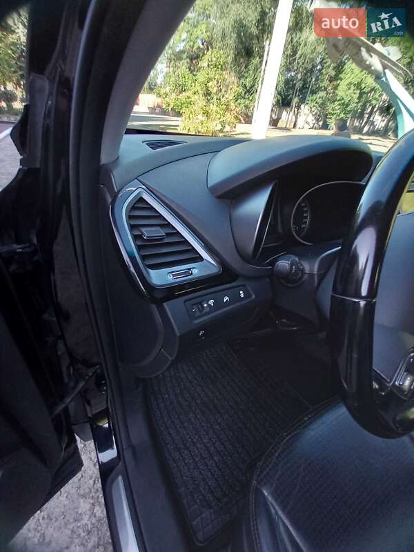 Позашляховик / Кросовер Hyundai Santa FE 2012 в Кам'янському
