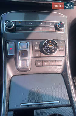 Внедорожник / Кроссовер Hyundai Santa FE 2021 в 