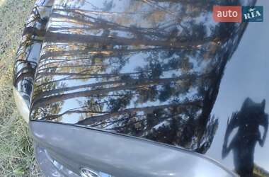 Минивэн Hyundai Santa FE 2005 в 
