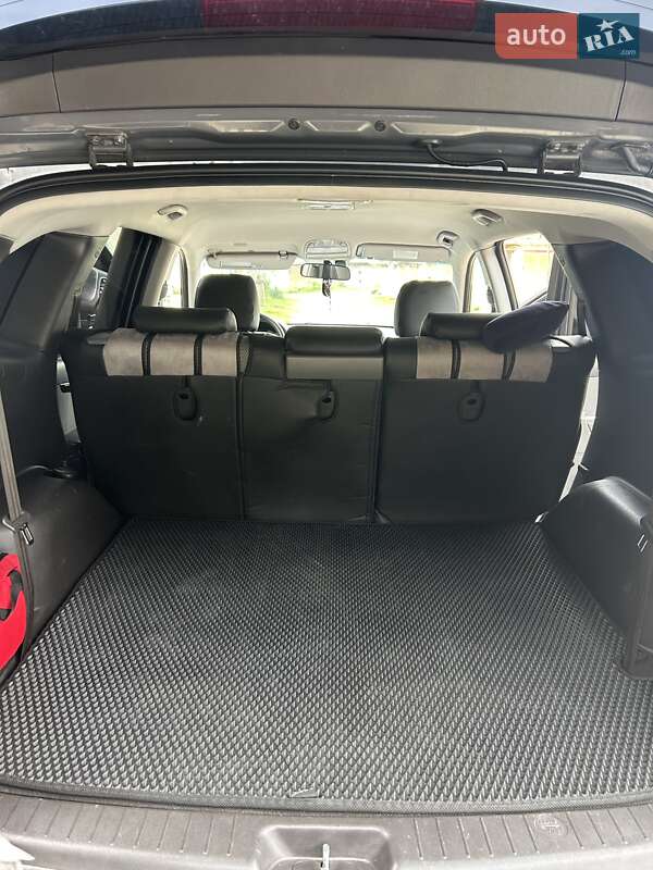 Позашляховик / Кросовер Hyundai Santa FE 2010 в Львові