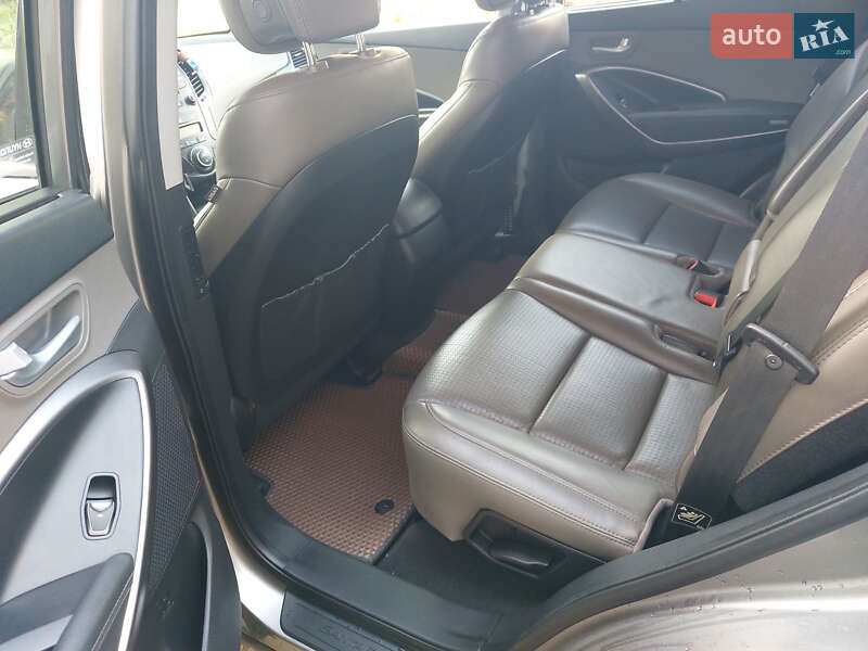 Позашляховик / Кросовер Hyundai Santa FE 2014 в Івано-Франківську