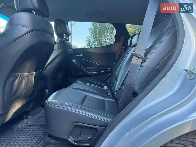 Позашляховик / Кросовер Hyundai Santa FE 2016 в Краснокутську