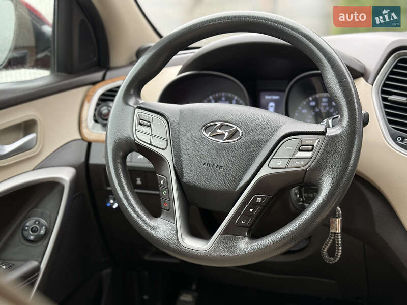 Позашляховик / Кросовер Hyundai Santa FE 2015 в Тернополі