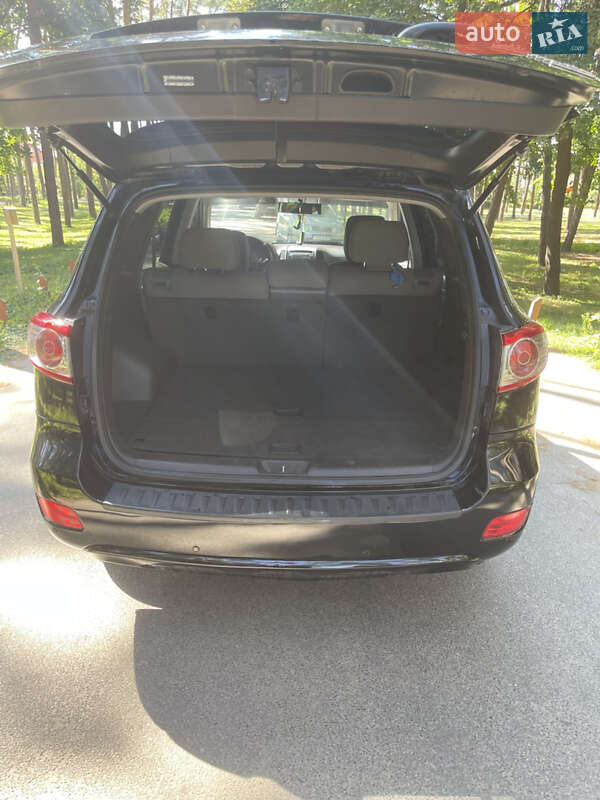 Позашляховик / Кросовер Hyundai Santa FE 2010 в Києві