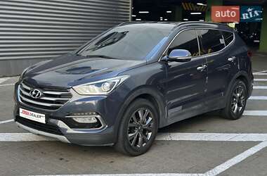 Внедорожник / Кроссовер Hyundai Santa FE 2017 в 
