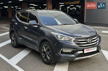 Внедорожник / Кроссовер Hyundai Santa FE 2017 в 