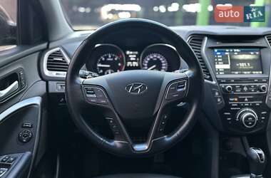 Внедорожник / Кроссовер Hyundai Santa FE 2017 в 