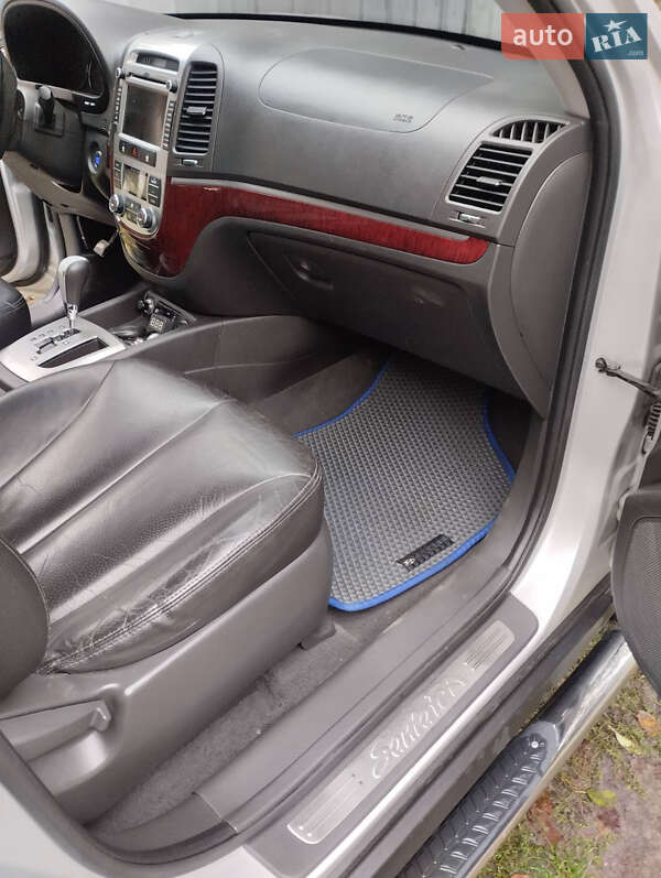 Внедорожник / Кроссовер Hyundai Santa FE 2010 в Житомире