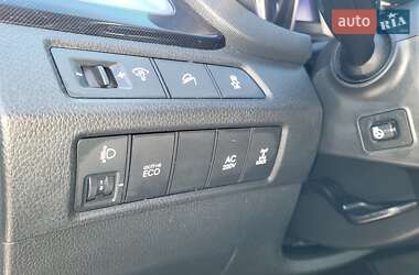 Внедорожник / Кроссовер Hyundai Santa FE 2014 в 