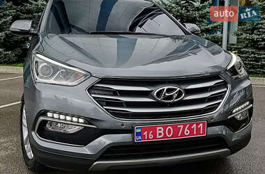 Внедорожник / Кроссовер Hyundai Santa FE 2017 в Киеве