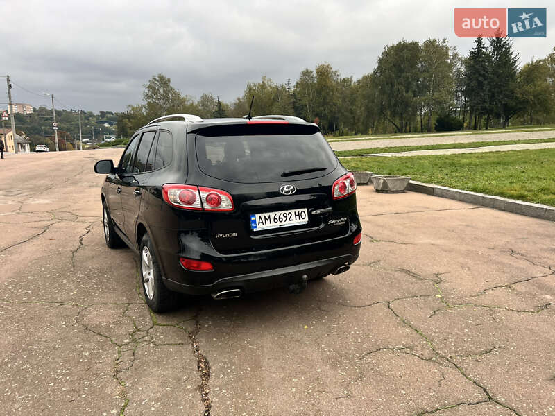 Внедорожник / Кроссовер Hyundai Santa FE 2011 в Житомире